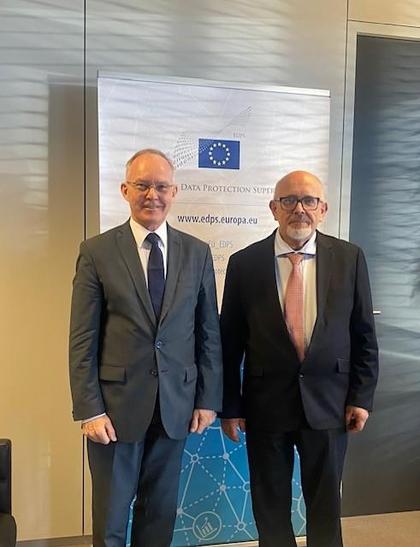 Posted media